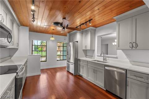 3209 W Riverside Dr, Fort Myers FL - photo 14 of 50