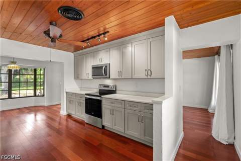 3209 W Riverside Dr, Fort Myers FL - photo 16 of 50