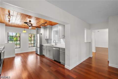 3209 W Riverside Dr, Fort Myers FL - photo 23 of 50