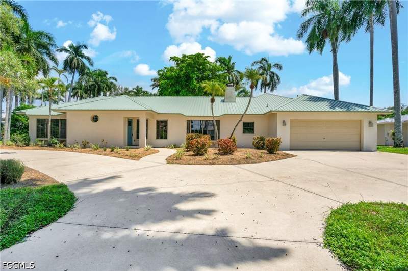 3 bedroom SingleFamilyResidence at 3209 W Riverside Dr, Riverside, Fort Myers — photo 5