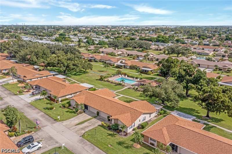 2 bedroom Attached at 5584 Buring Ct, Whiskey Creek Village Green, Fort Myers — photo 1