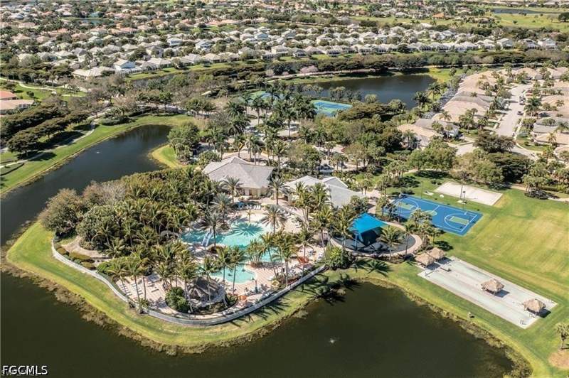3 bedroom SingleFamilyResidence at 2430 Verdmont Ct, Verdmont, Cape Coral — photo 3