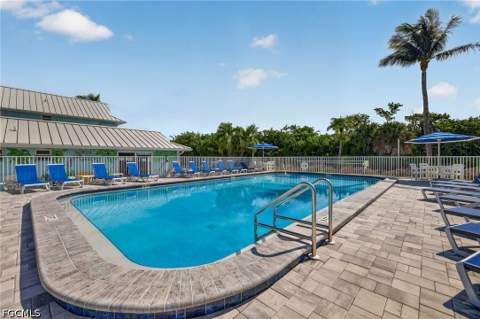 2840 W Gulf Dr 4, Sanibel FL - photo 23 of 32