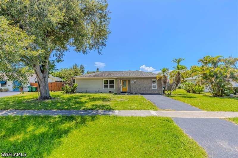 3 bedroom SingleFamilyResidence at 3423 Corana Way, Poinciana Village, Naples — photo 1
