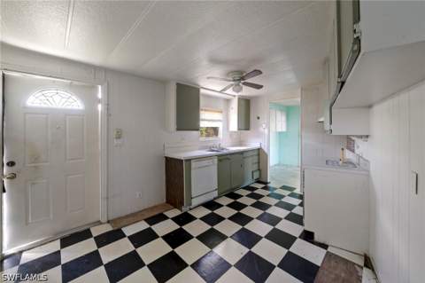 308 Cape Sable Dr, Naples FL - photo 9 of 33