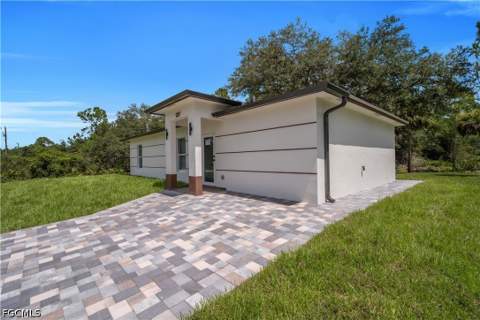 227 Narcissus Ave S, Lehigh Acres FL - photo 20 of 25