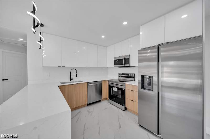 3 bedroom SingleFamilyResidence at 227 Narcissus Ave S, Lehigh Acres, Lehigh Acres — photo 5