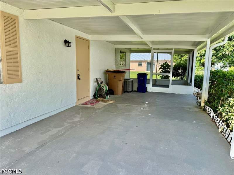 2 bedroom Attached at 48 Heath Aster Ln, Pinewood Condominium, Lehigh Acres — photo 4