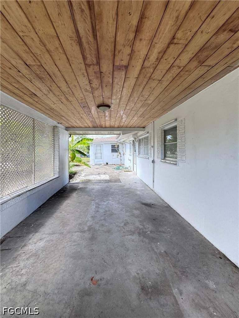4 bedroom SingleFamilyResidence at 3735 Kelly St, Palmlee Park, Fort Myers — photo 4