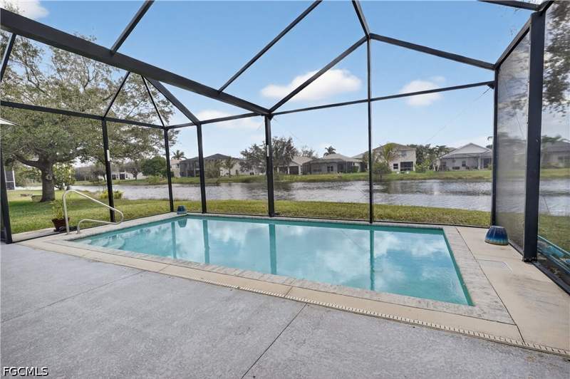 3 bedroom SingleFamilyResidence at 9689 Pineapple Preserve Ct, Gladiolus Preserve, Fort Myers — photo 2