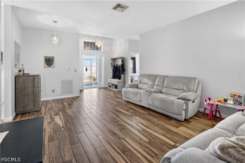 9689 Pineapple Preserve Ct, Fort Myers FL - photo 7 of 49