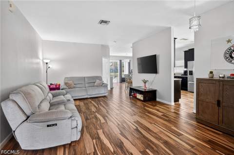 9689 Pineapple Preserve Ct, Fort Myers FL - photo 8 of 49