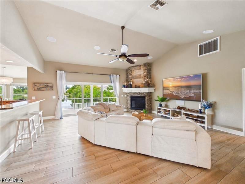 4 bedroom SingleFamilyResidence at 15492 Chloe Cir, Hendry Creek, Fort Myers — photo 5