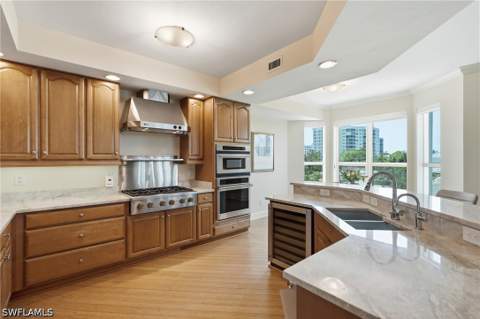 285 Grande Way 401, Naples FL - photo 12 of 49