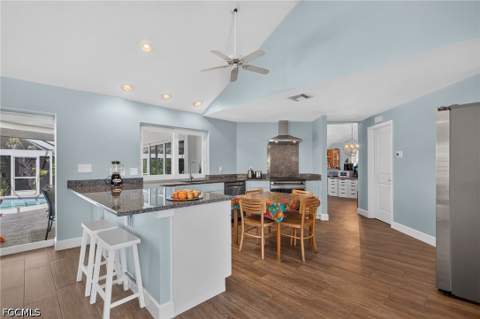 9436 Yucca Ct, Sanibel FL - photo 12 of 47