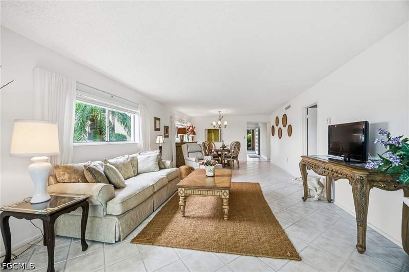 2 bedroom Condominium at 4309 Mariner Way 108, Town And River, Fort Myers — photo 3