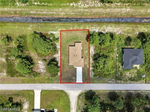 1035 Bandera St, Lehigh Acres FL - photo 13 of 35