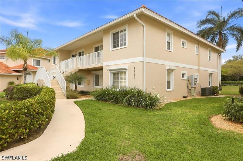 2 bedroom Condominium at 1723 Reuven Cir 2004, St. George, Naples — photo 2