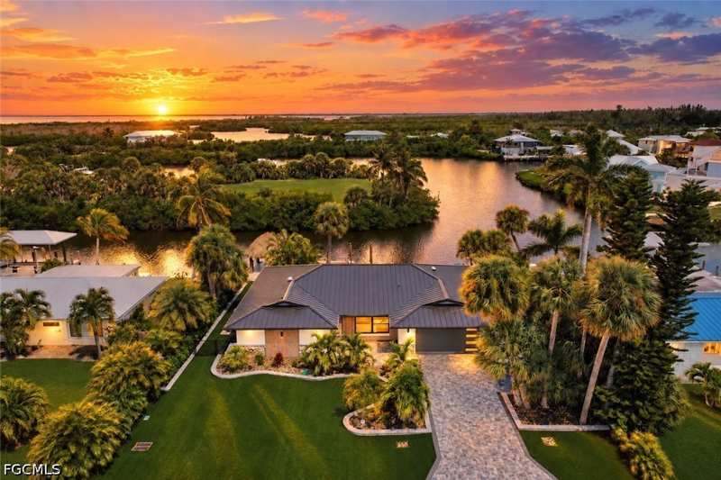 2 bedroom SingleFamilyResidence at 16340 Buccaneer St, Knights Bokeelia Isle, Bokeelia — photo 1