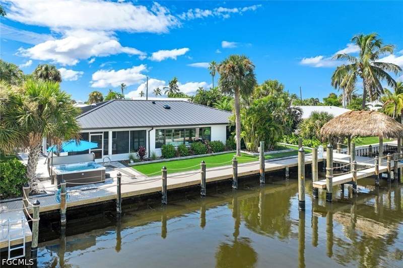 2 bedroom SingleFamilyResidence at 16340 Buccaneer St, Knights Bokeelia Isle, Bokeelia — photo 4