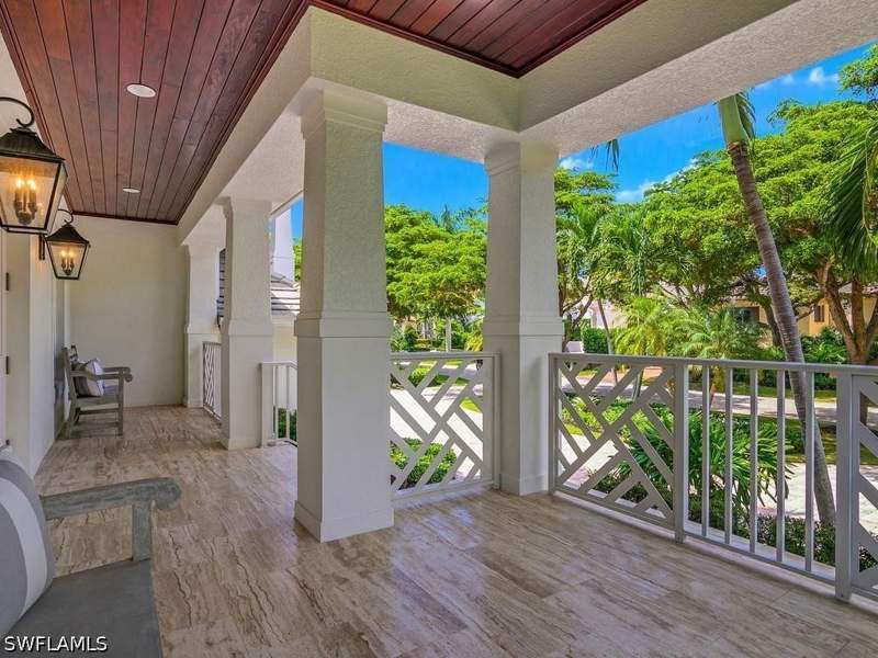4 bedroom SingleFamilyResidence at 580 15th Ave S, Aqualane Shores, Naples — photo 2