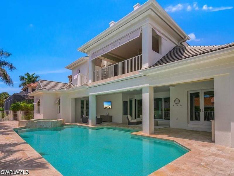 4 bedroom SingleFamilyResidence at 580 15th Ave S, Aqualane Shores, Naples — photo 3