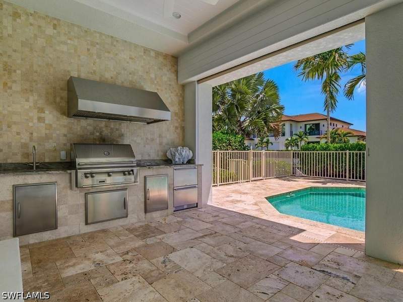 4 bedroom SingleFamilyResidence at 580 15th Ave S, Aqualane Shores, Naples — photo 5