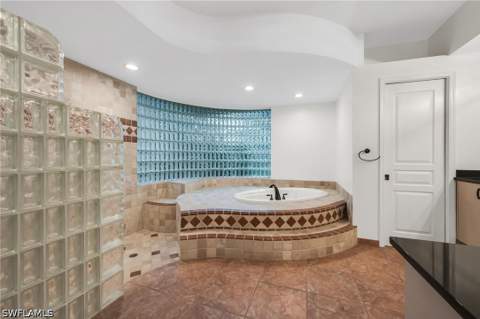 9736 Wilshire Lakes Blvd, Naples FL - photo 17 of 29