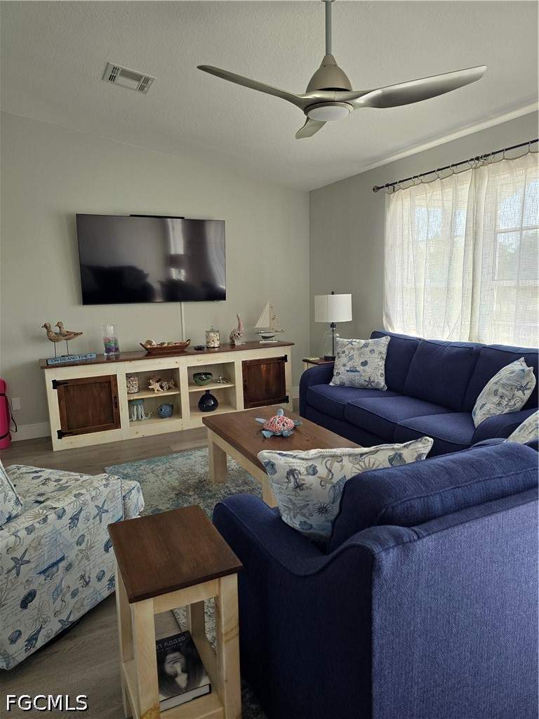 3 bedroom SingleFamilyResidence at 2471 Avocado St, Pine Island, St James City — photo 4