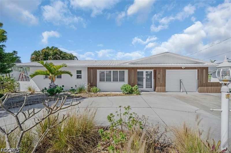 3 bedroom SingleFamilyResidence at 4625 Forest Glen Dr, Waterway Estates, North Fort Myers — photo 1