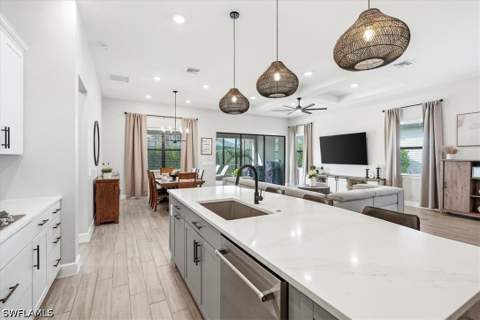 9831 Everglades Dr, Naples FL - photo 11 of 41