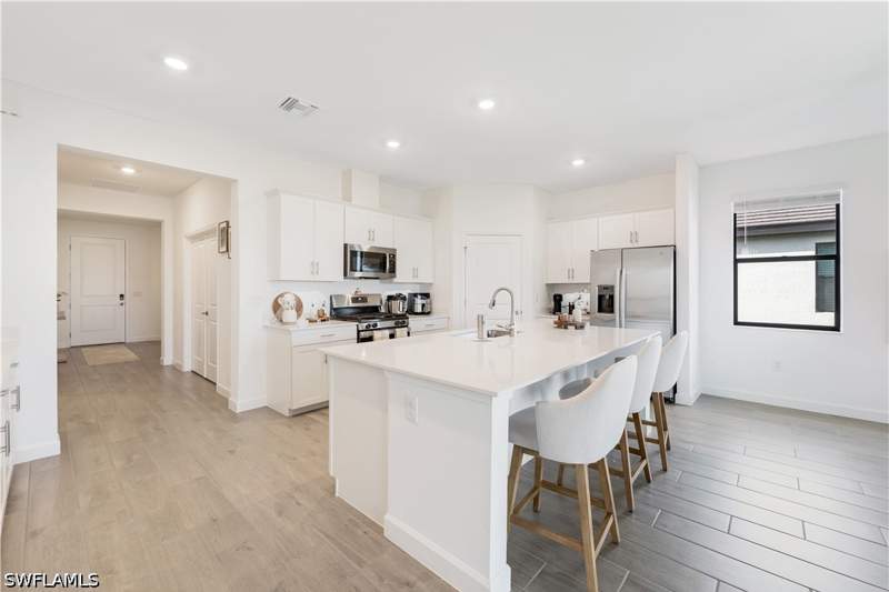 3 bedroom SingleFamilyResidence at 20260 Millrun Dr, Verdana Village, Estero — photo 4