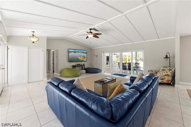 3 bedroom SingleFamilyResidence at 1346 Jamaica Rd, Marco Island, Marco Island — photo 3