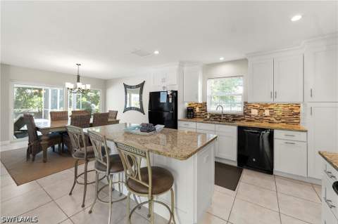 1346 Jamaica Rd, Marco Island FL - photo 6 of 38