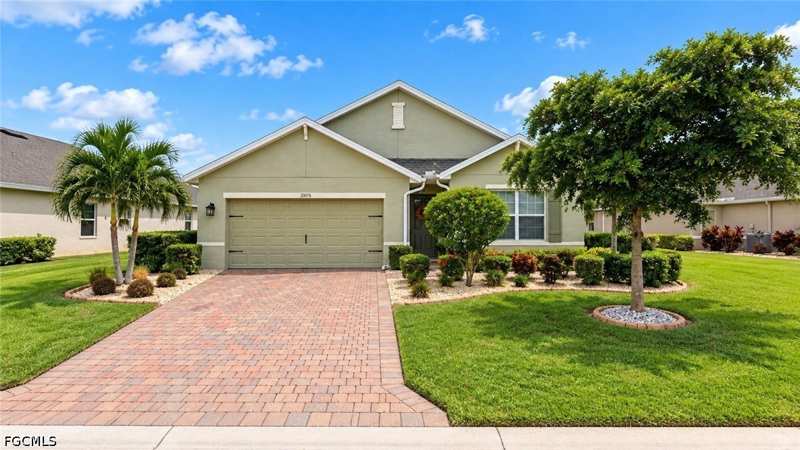4 bedroom SingleFamilyResidence at 20076 Fiddlewood Ave, Magnolia Landing, North Fort Myers — photo 1