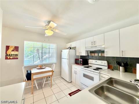 1766 Reuven Cir 3, Naples FL - photo 11 of 50