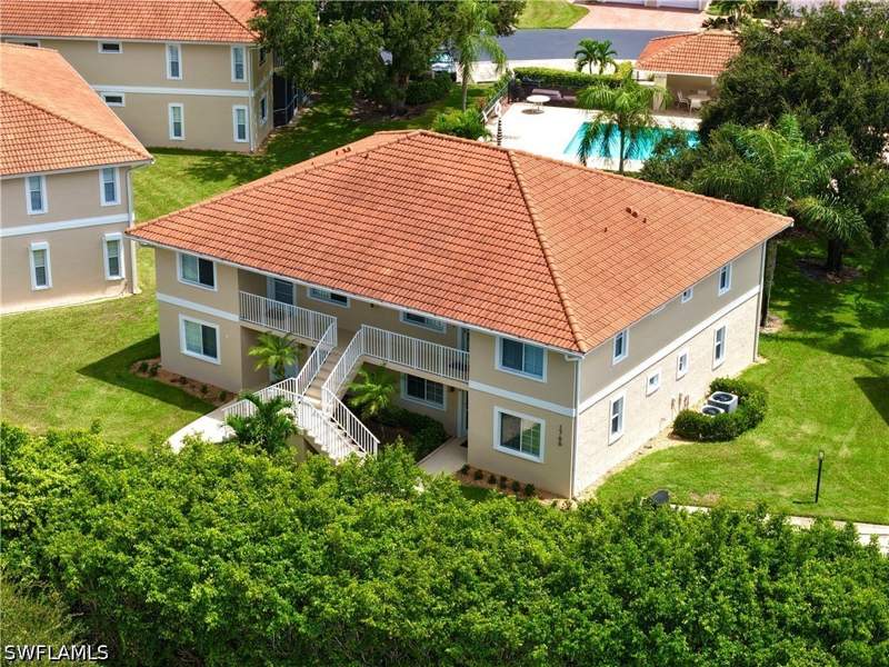 2 bedroom Condominium at 1766 Reuven Cir 3, St. George, Naples — photo 3