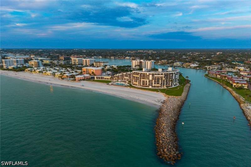 3 bedroom Condominium at 2348 Gulf Shore Blvd N 506, Admiralty Point, Naples — photo 3