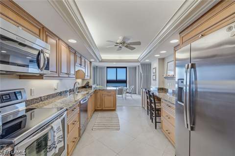 2348 Gulf Shore Blvd N 506, Naples FL - photo 7 of 43