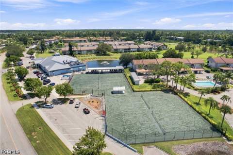 5585 Trailwinds Dr 324, Fort Myers FL - photo 20 of 31