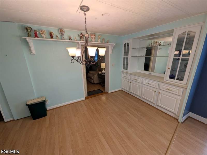 2 bedroom ManufacturedHome at 9033 Flamingo Cir, Tamiami Village, North Fort Myers — photo 4