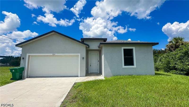 3 bedroom SingleFamilyResidence at 2007 Inglewood Cir, Labelle, Labelle — photo 1