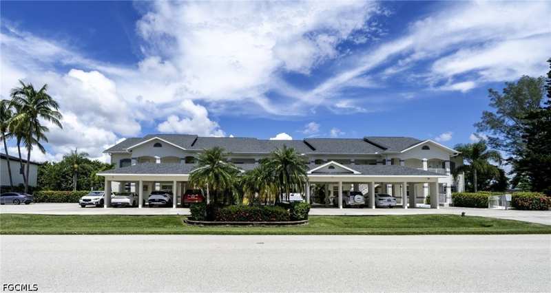 2 bedroom Condominium at 615 Rose Garden Rd 2, Danah Way Condo, Cape Coral — photo 1