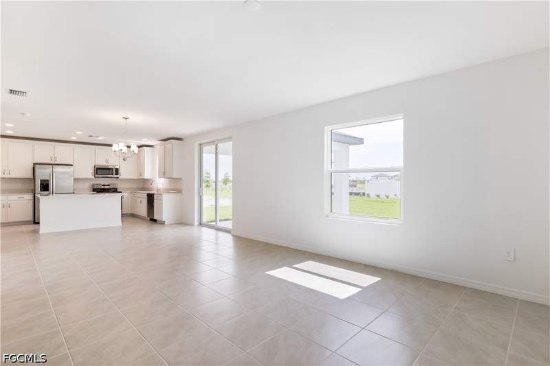 4 bedroom SingleFamilyResidence at 321 Lakeside Hideaway Ln, Whispering Lakes, Lehigh Acres — photo 2