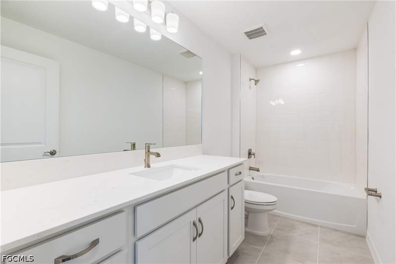 4 bedroom SingleFamilyResidence at 321 Lakeside Hideaway Ln, Whispering Lakes, Lehigh Acres — photo 5