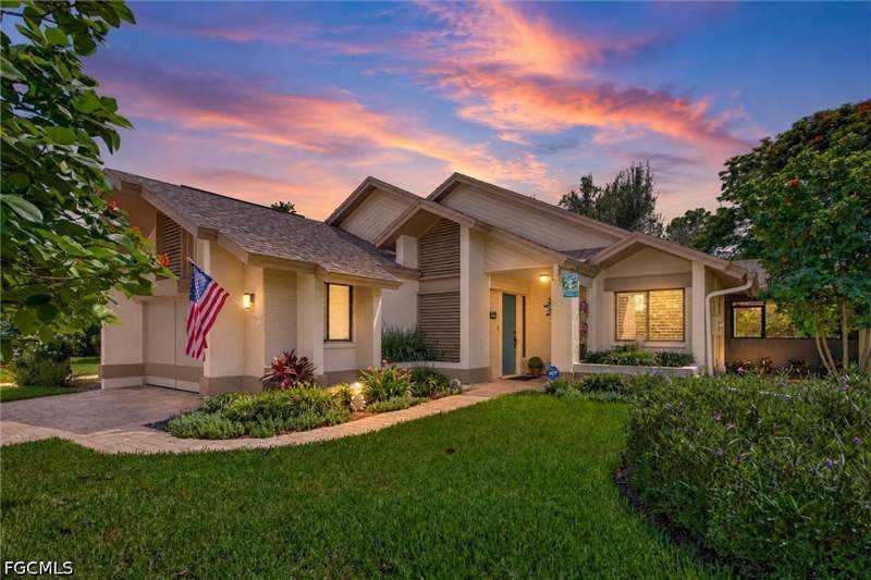 3 bedroom SingleFamilyResidence at 12543 Barrington Ct, McGregor Woods, Fort Myers — photo 5