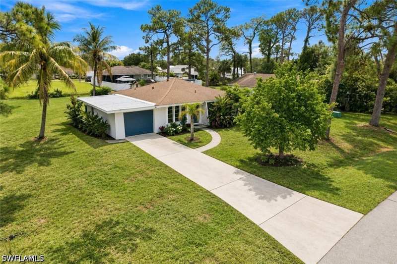 2 bedroom SingleFamilyResidence at 27357 Horne Ave, Bonita Springs, Bonita Springs — photo 1