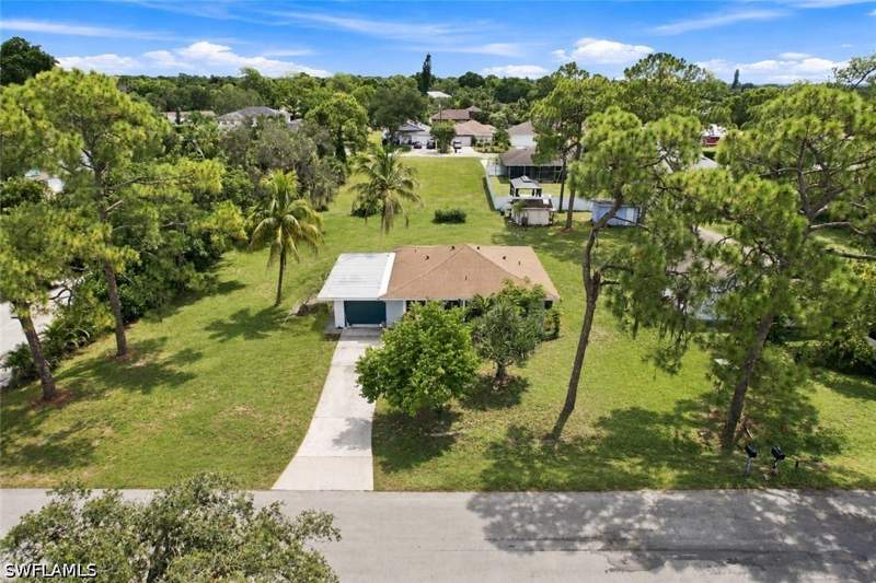 2 bedroom SingleFamilyResidence at 27357 Horne Ave, Bonita Springs, Bonita Springs — photo 2