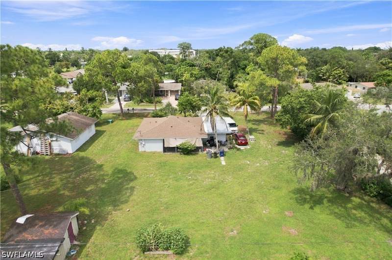 2 bedroom SingleFamilyResidence at 27357 Horne Ave, Bonita Springs, Bonita Springs — photo 5