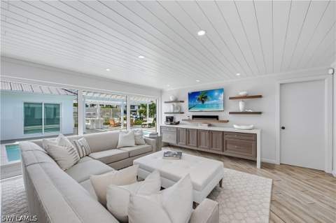 3737 Crayton Rd, Naples FL - photo 14 of 42